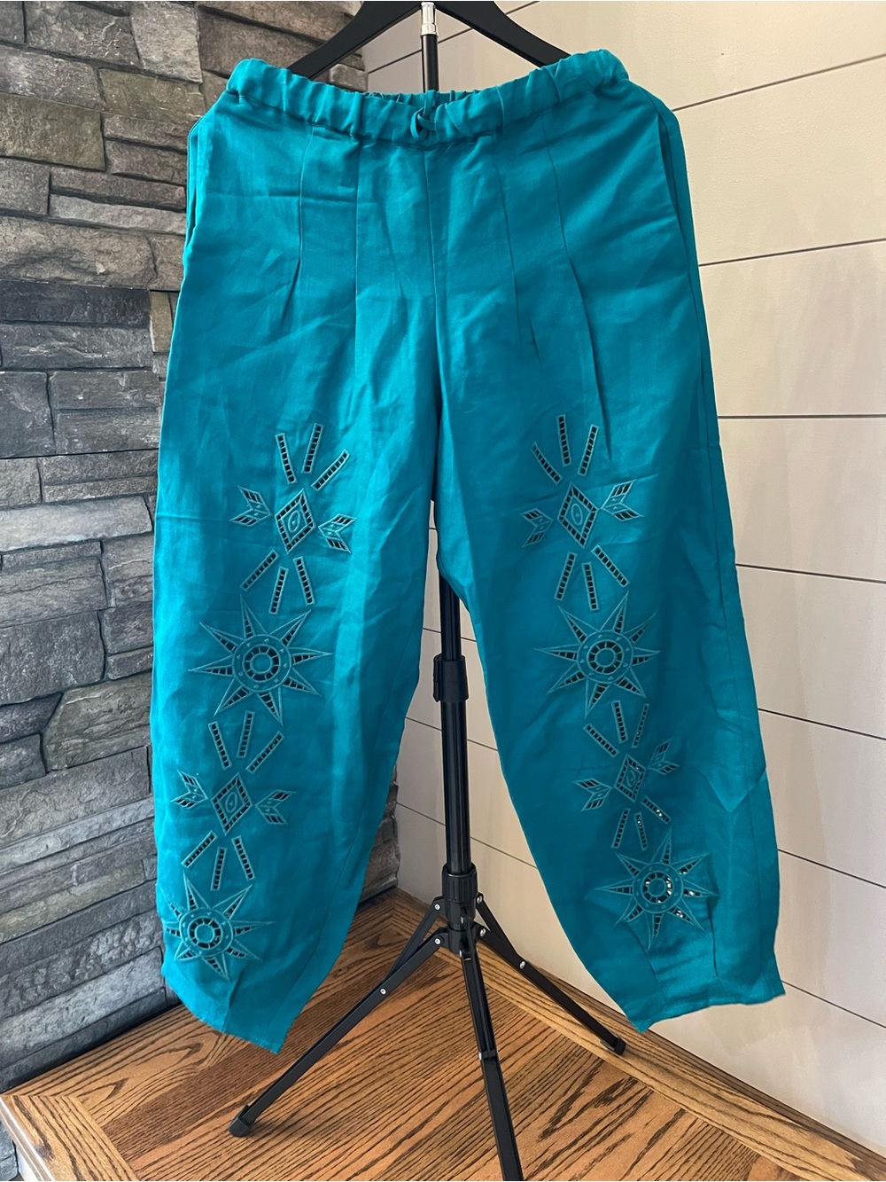 NWT Jade by Johnny Was Lysander Barrel Pants Laguna Shells Small